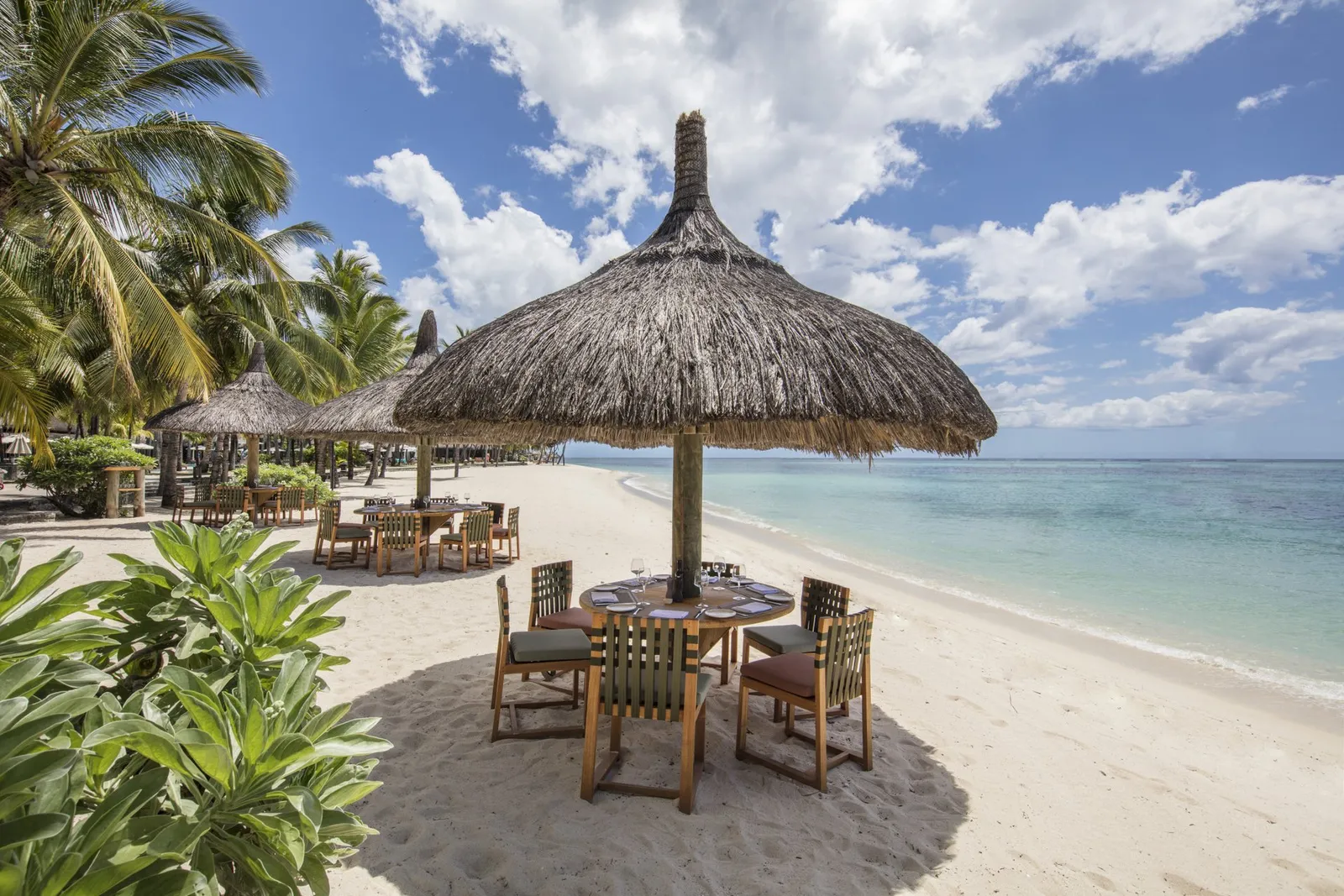 Paradis Beachcomber Golf Resort & Spa