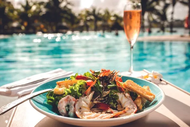 Restaurant & Bar - Shandrani Beachcomber Resort & Spa