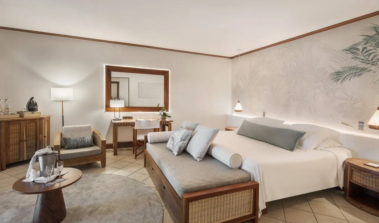 Rooms at Paradis Beachcomber Golf Resort & Spa - Mauritius Luxury Holidays