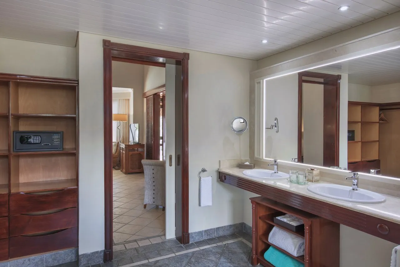 Dinarobin Beachcomber hotel