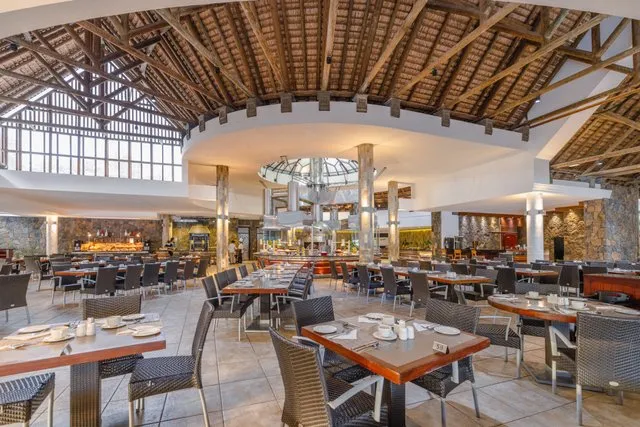 Restaurant & Bar - Shandrani Beachcomber Resort & Spa