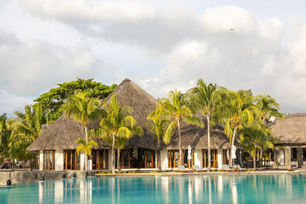 Dinarobin Beachcomber hotel Pool