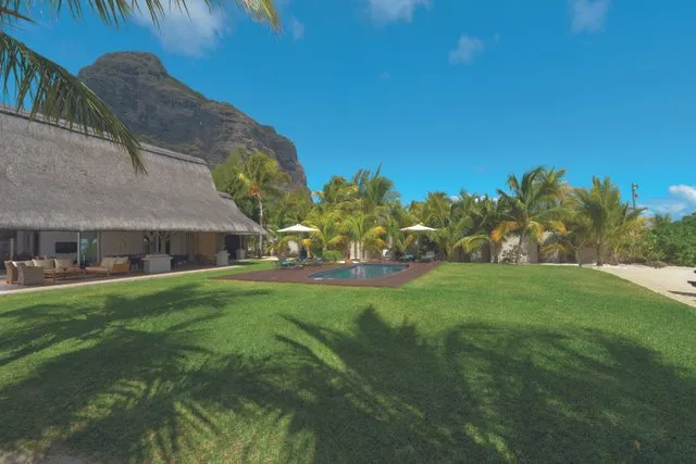 Dinarobin Beachcomber hotel