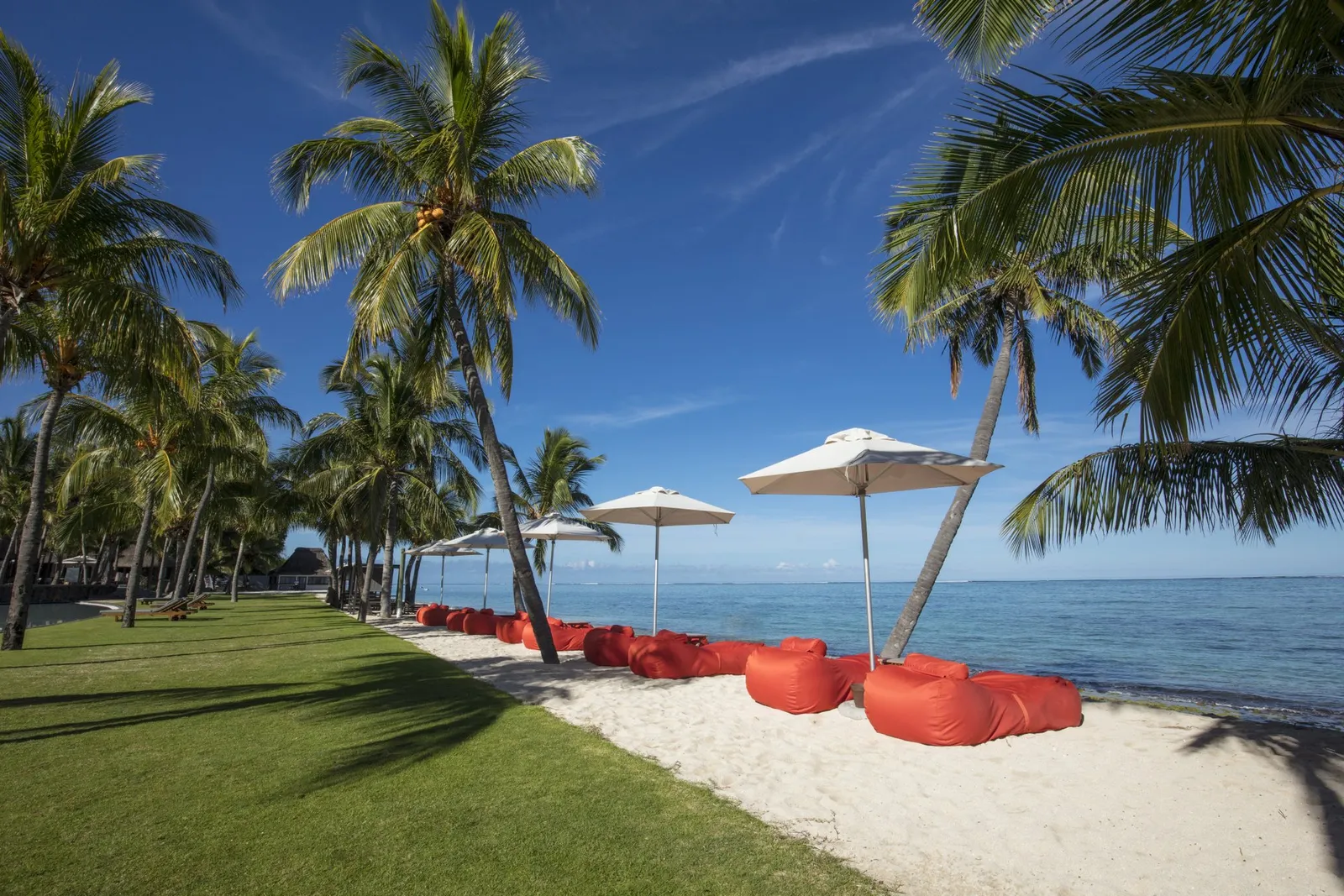 Dinarobin Beachcomber