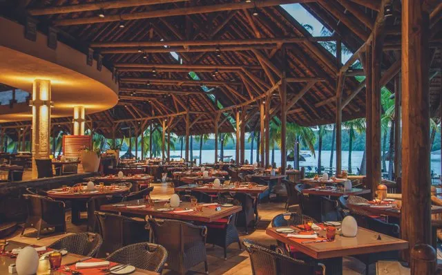 Restaurant & Bar - Shandrani Beachcomber Resort & Spa