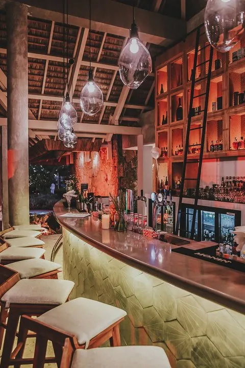 Restaurant & Bar - Sugar Beach Spa Resort