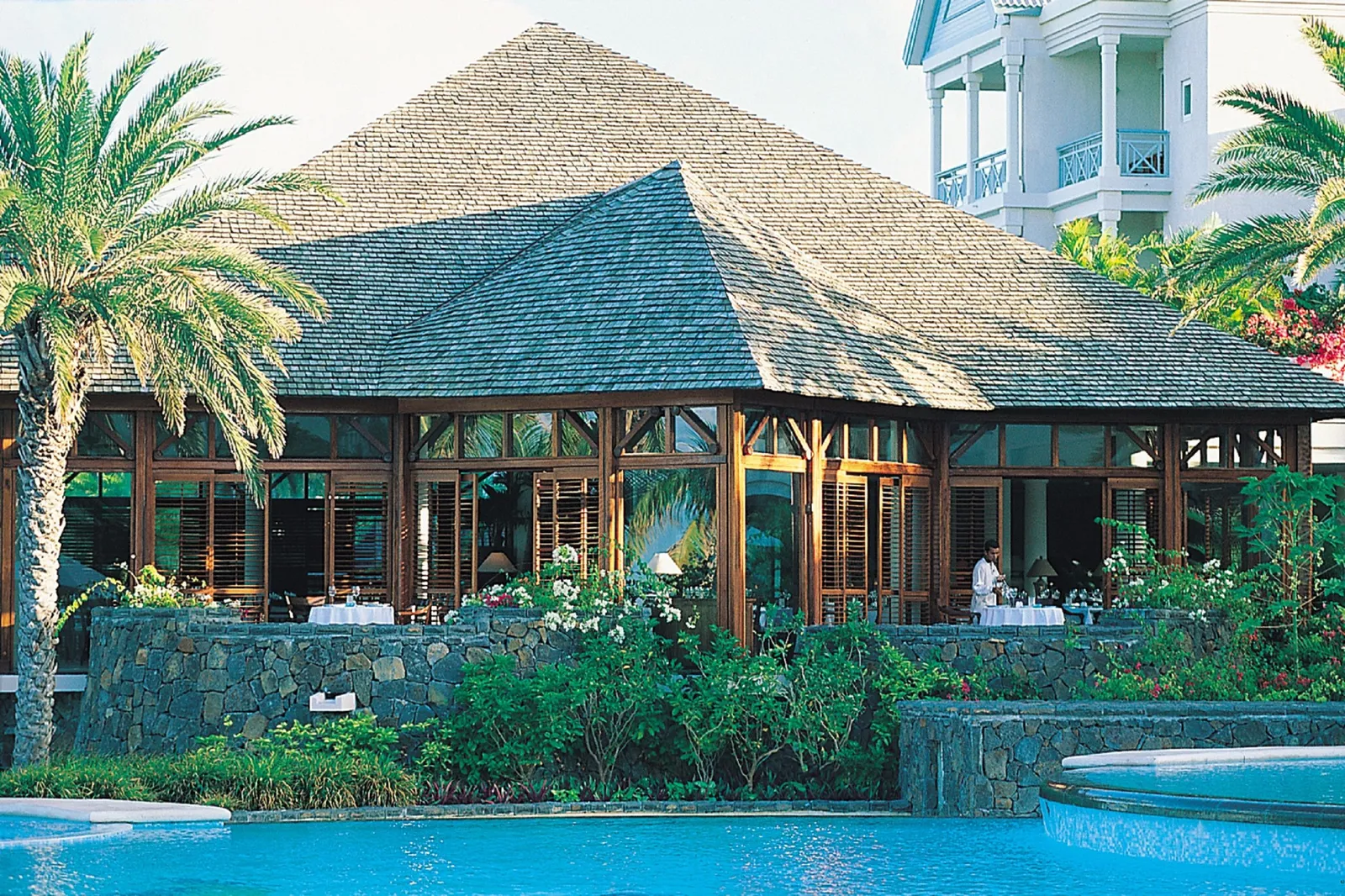 The Residence Luxury Hotel - Restaurant & Bar