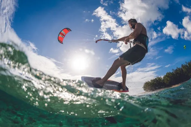 kite surfing
