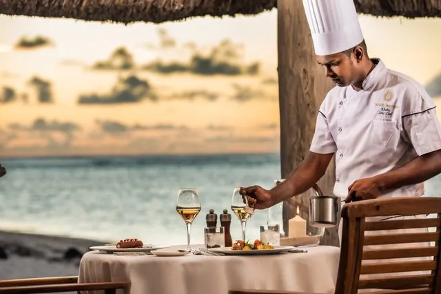 Dining at Paradis Beachcomber Golf Resort & Spa - Mauritius Luxury Holidays