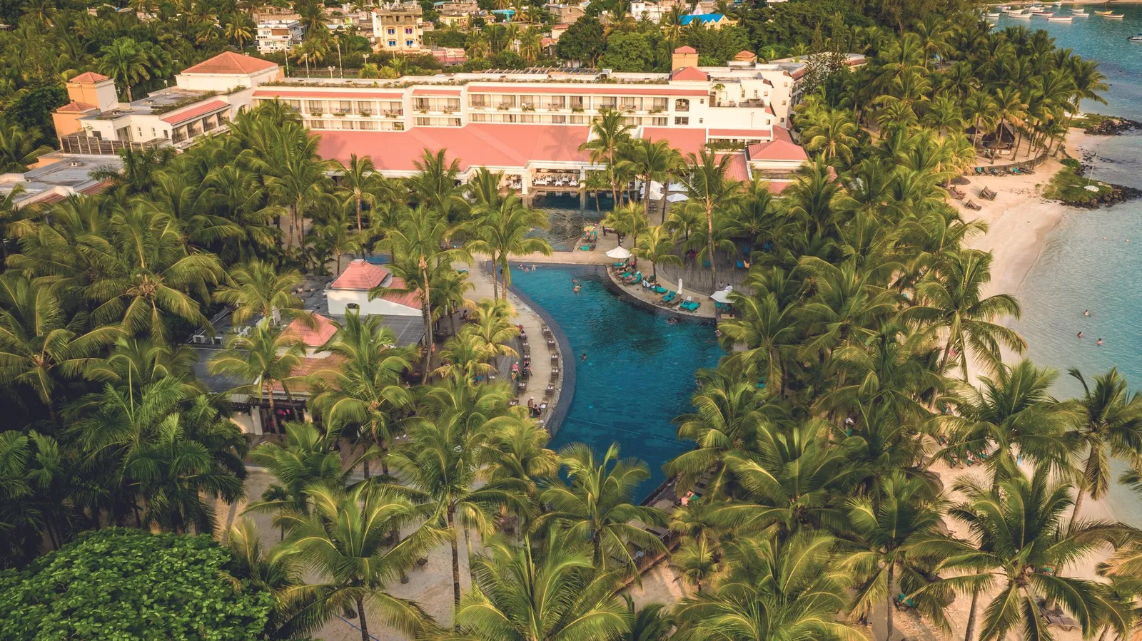 Mauricia Beachcomber Resort & Spa