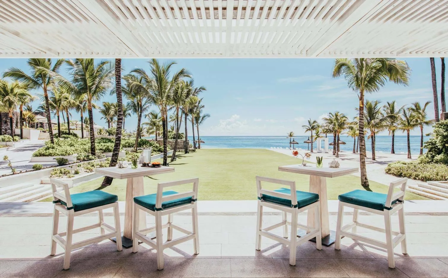 Long Beach - Restaurant & Bar